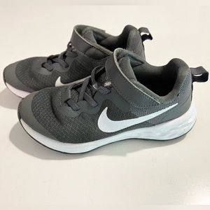 Nike boys shoes size 13c